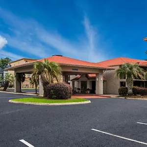 Super 8 By Wyndham Lodge Savannah